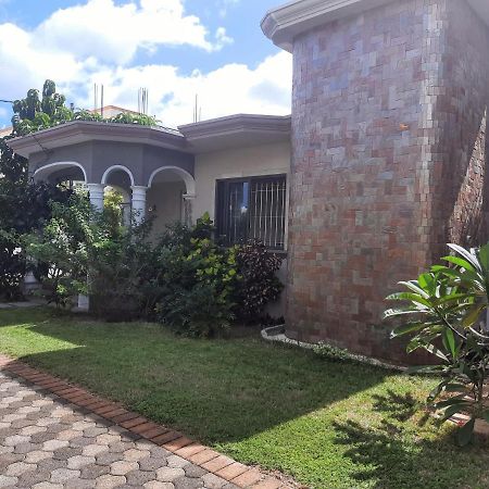 Cardamon Villa Flic-en-Flacq Exterior foto
